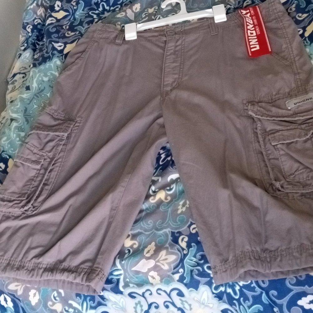 Men's size 38,  khaki cargo shorts